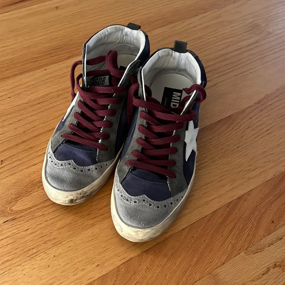 Golden Goose midstar sneakers - excellent condition! Navy suede Size 37